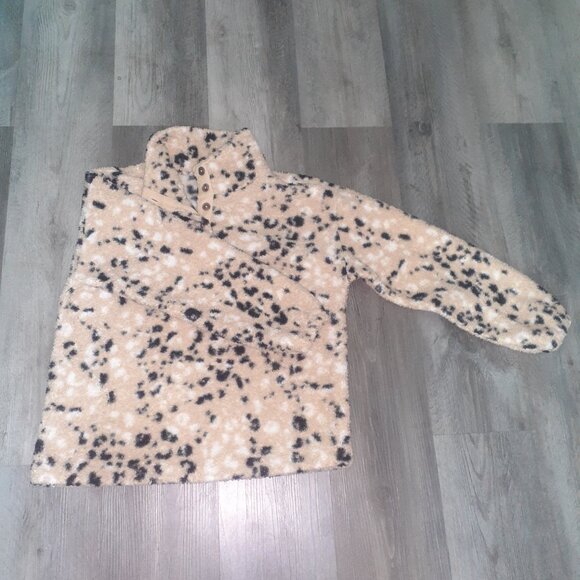 CHEETAH Print Fleece button up Sweater - Picture 6 of 8